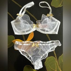 Agent Provocateur Lorna White Gold Set - Underwire Bra 32DD, Full Brief 3 (S/M)